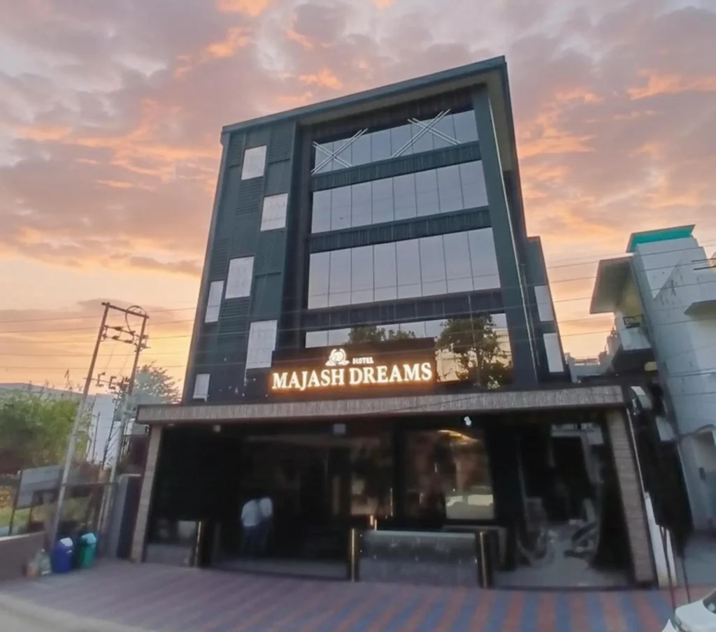 Hotel Majash Dreams lucknow